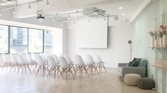 SHE Nagoyaの会議室