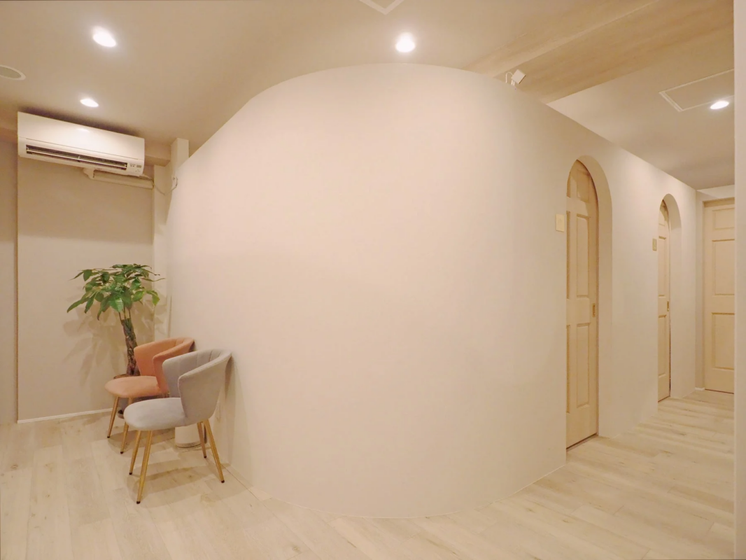 モダンな待合室の画像