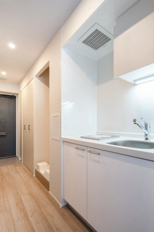 グループレジデンスのキッチンと玄関