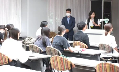 講義やセミナーの風景