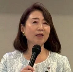 矢田稚子氏の講演風景