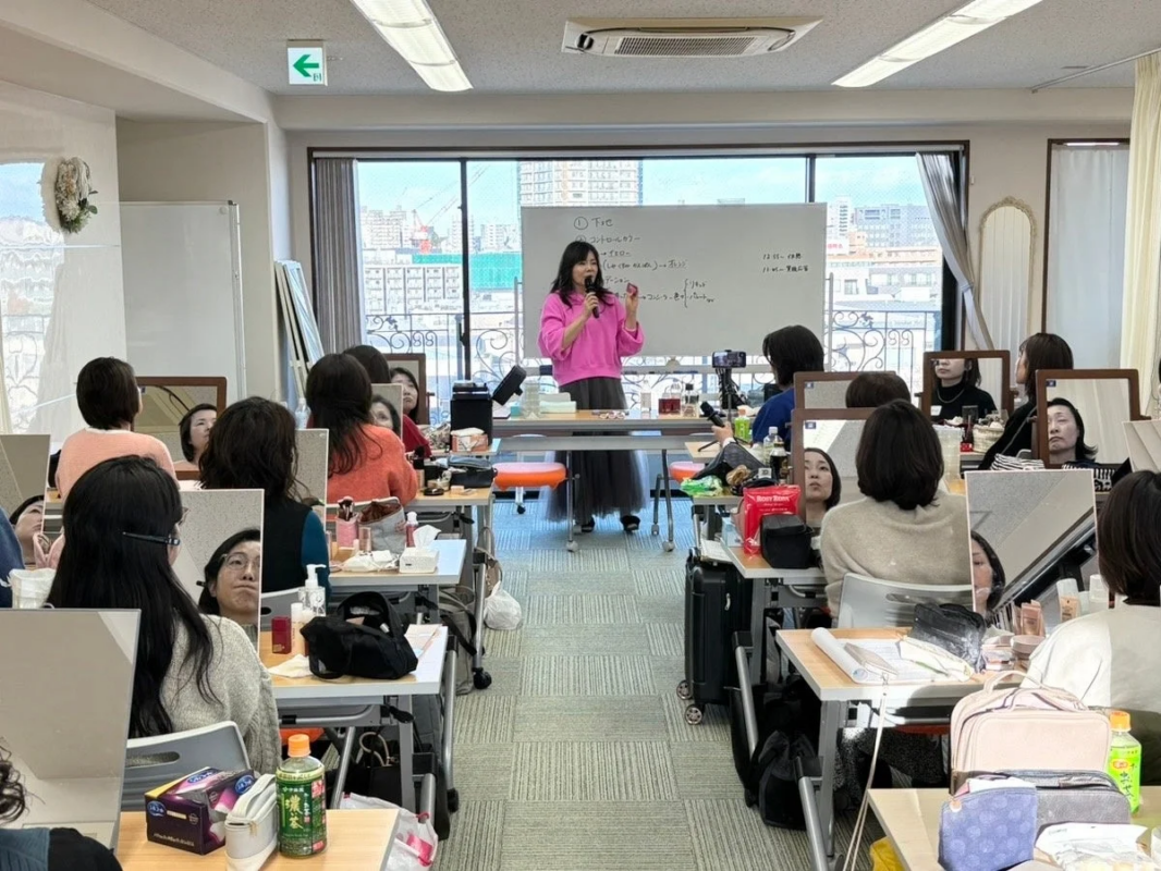メイクアップレッスンの様子